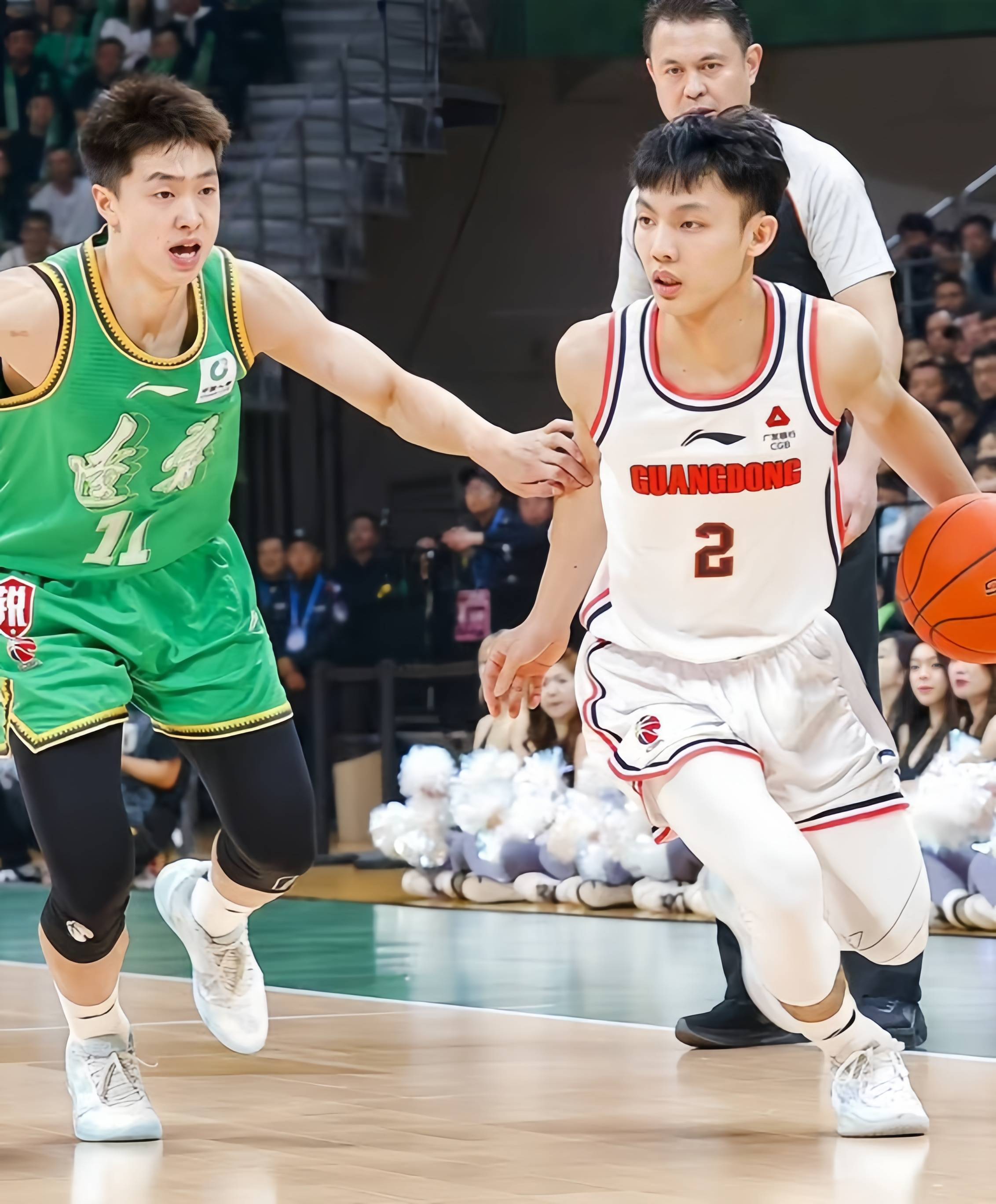 辽宁男篮主场取胜，全队士气高涨(辽宁男篮之所以取得如此骄人的战绩)