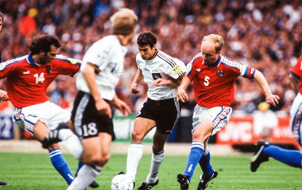 捷克国家队备战表现稳定,备受国内外瞩目的简单介绍 捷克国家队备战表现稳定,备受国内外瞩目的简单介绍