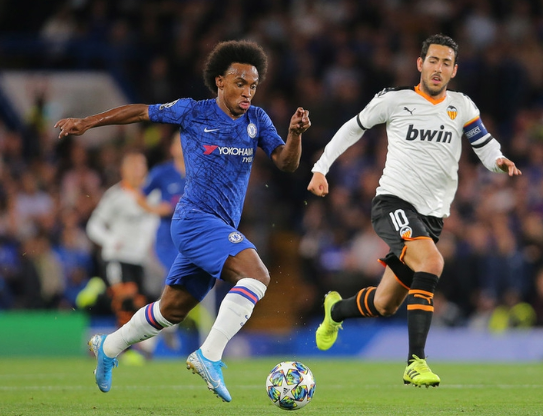 瓦伦西亚后防金刚不破,对手试图发动射门 瓦伦西亚后防金刚不破,对手试图发动射门