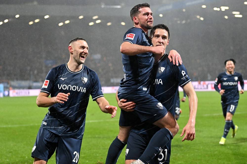 包含德甲联赛继续激烈,强队实力碾压对手的词条 包含德甲联赛继续激烈,强队实力碾压对手的词条