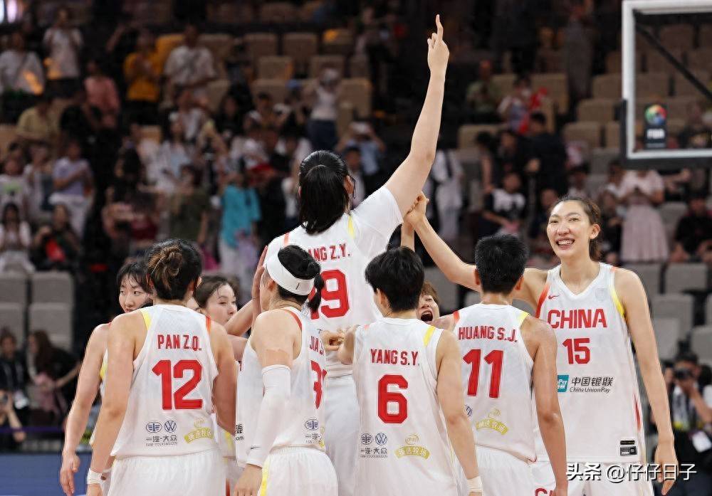 加拿大女篮迎战日本队,拼尽全力 加拿大女篮迎战日本队,拼尽全力