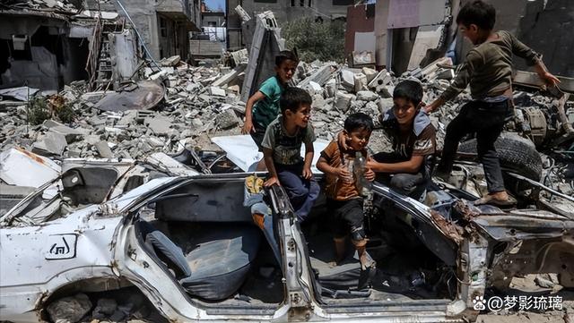 战火隐隐即将燃起,在灿烂中绽放 战火隐隐即将燃起,在灿烂中绽放